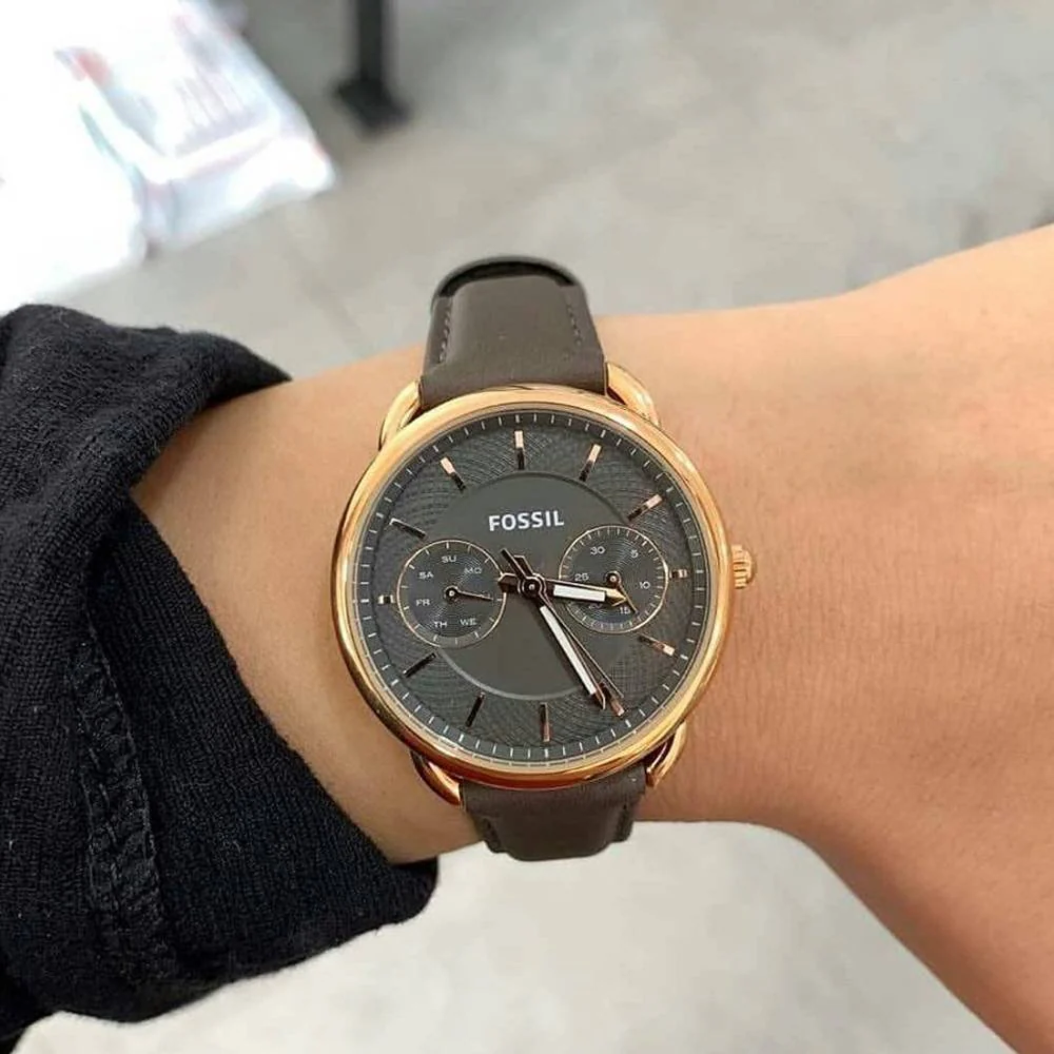 Fossil Tailor Grey Leather Strap Grey Dial Quartz Watch for Ladies - ES3913