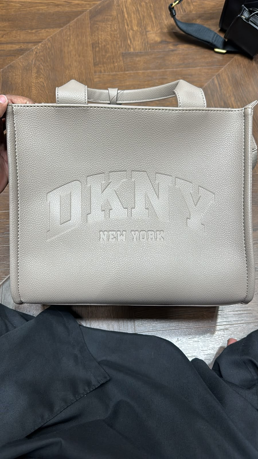 DKNY 1333