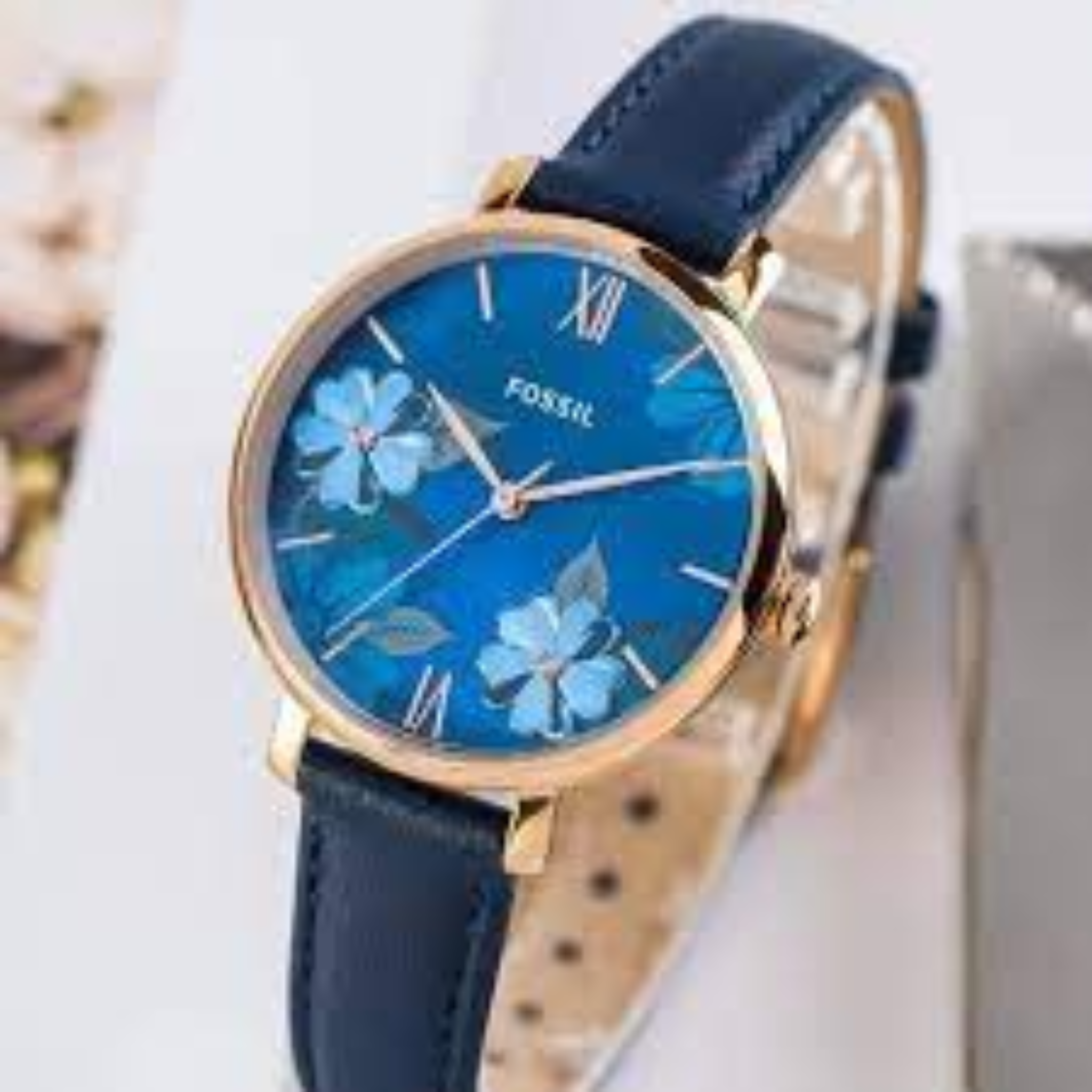 Fossil Women’s Quartz Stainless Steel Blue Dial 36mm Watch ES4673