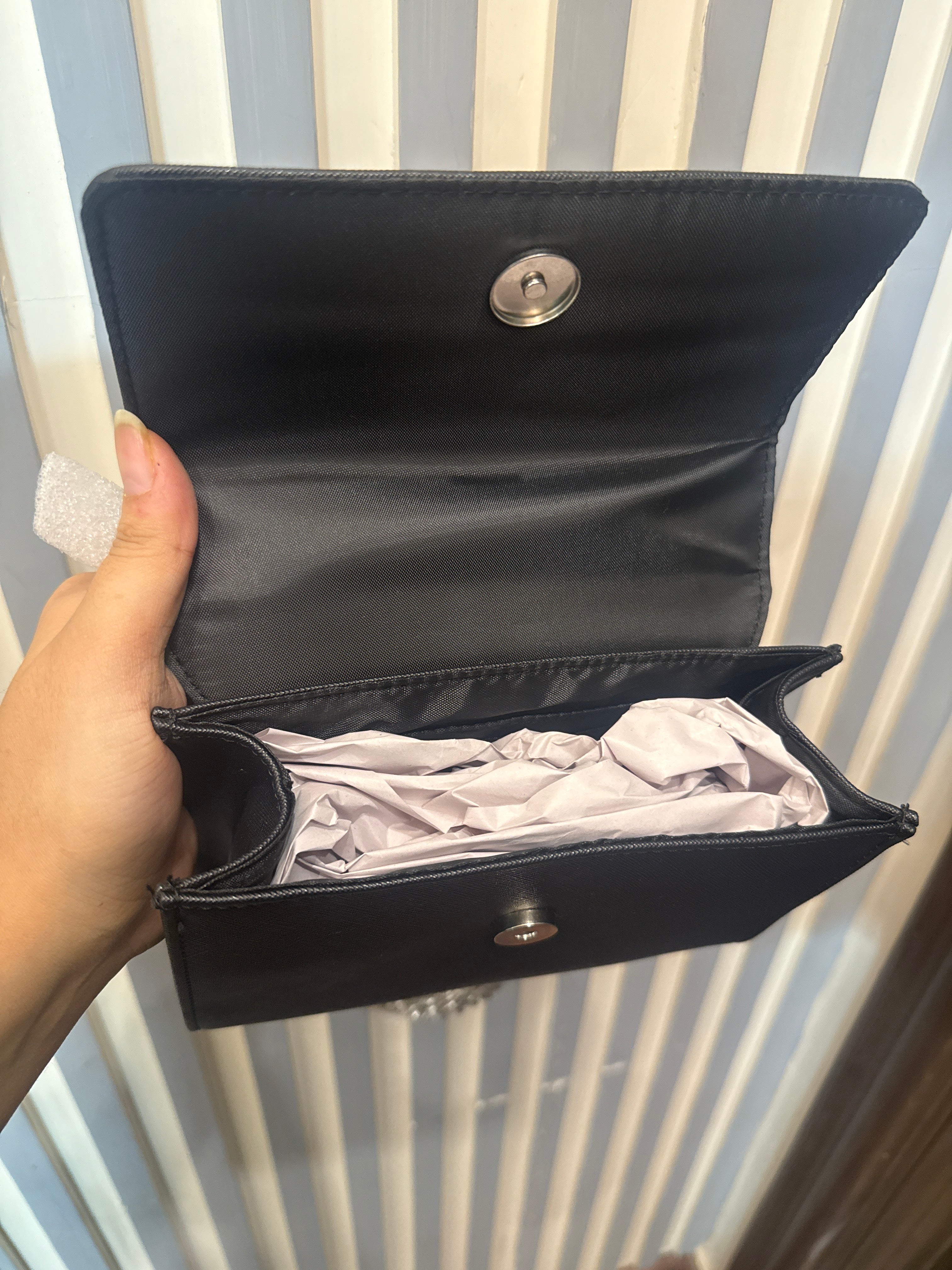 Guess shoulder/crossbody bag (blacksilver)