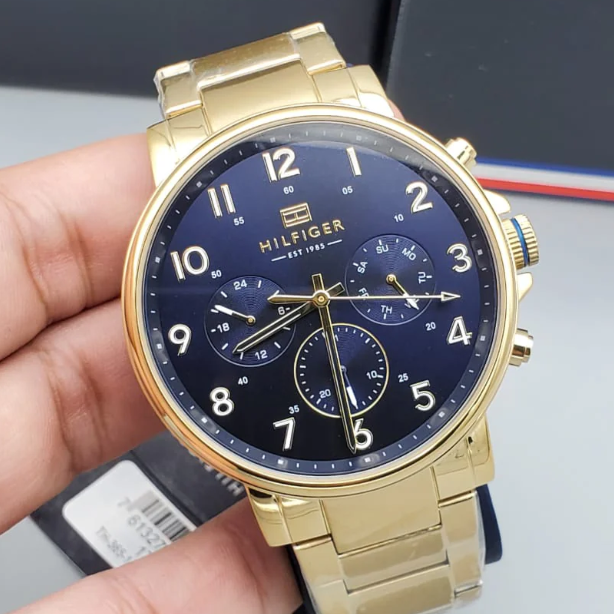 Tommy Hilfiger Men's Quartz Case and Bracelet Dressy Watch, Color: Gold Plated (Model: 1710384)