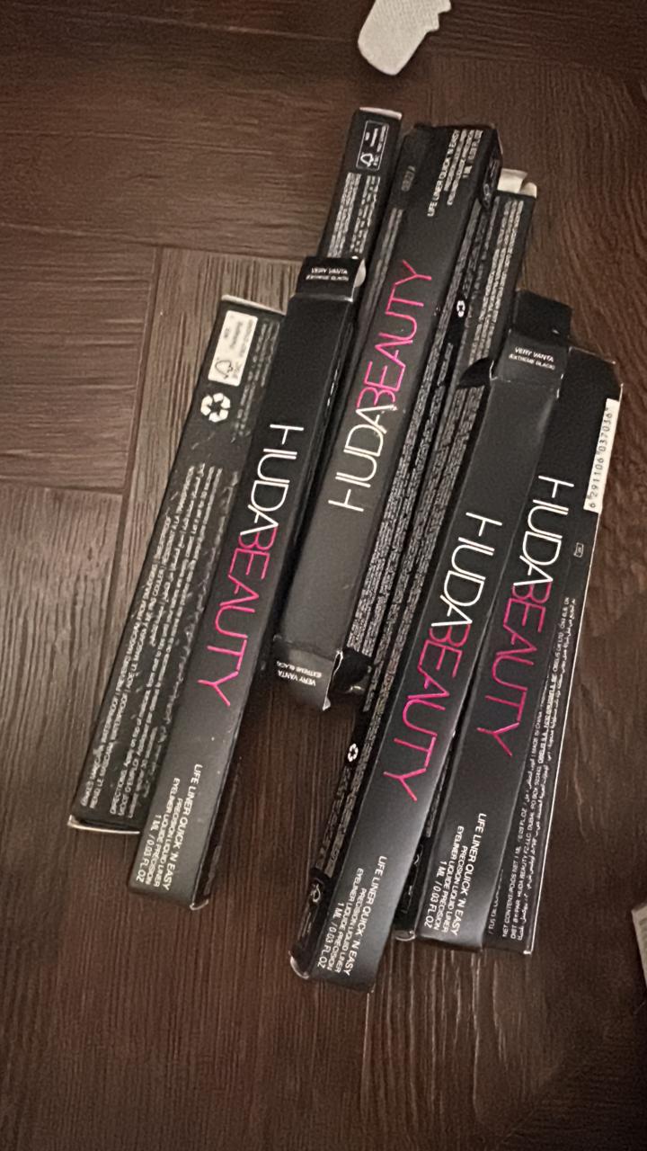 Huda Beauty 1258