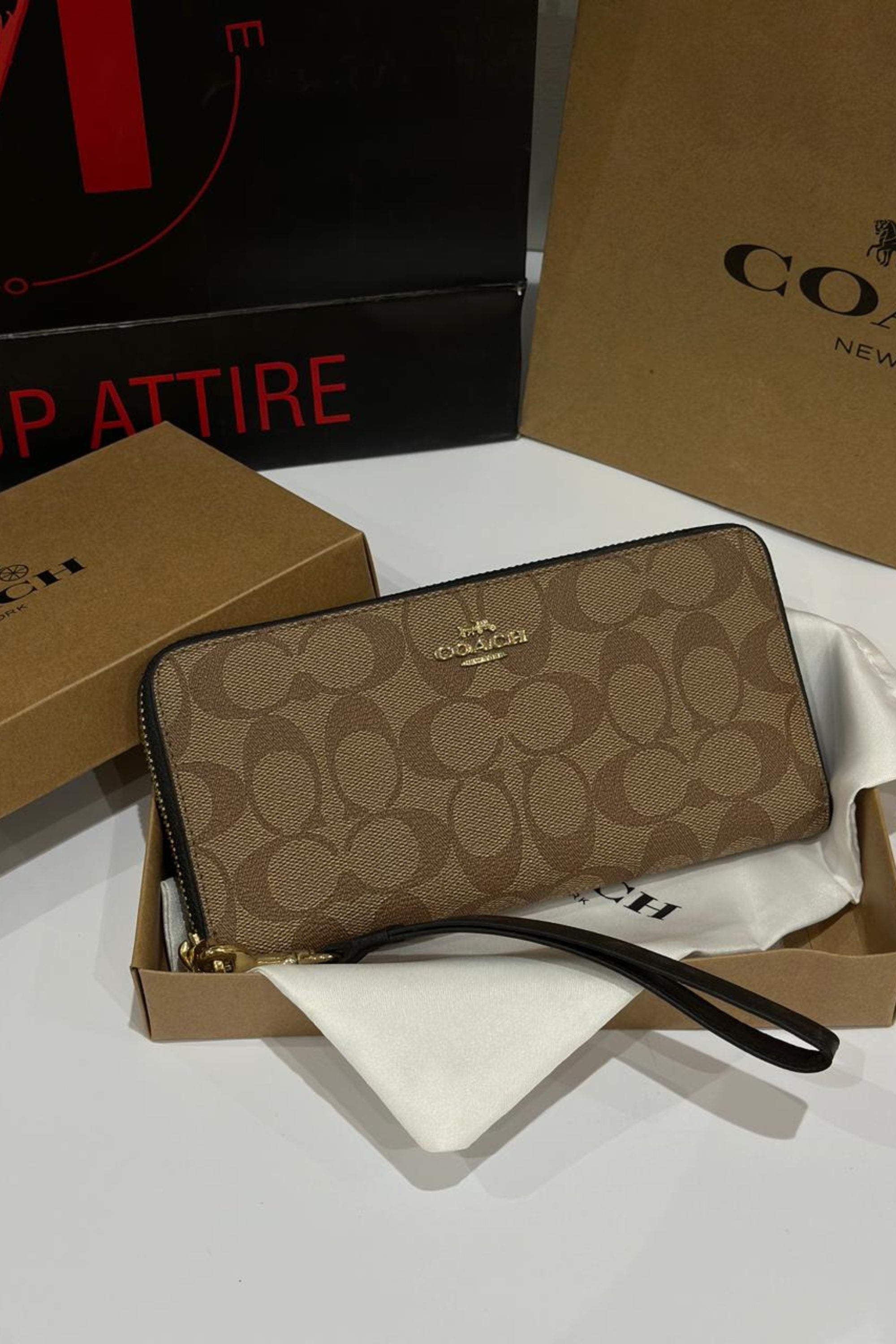 Coach long wristlet zip Wallet 364