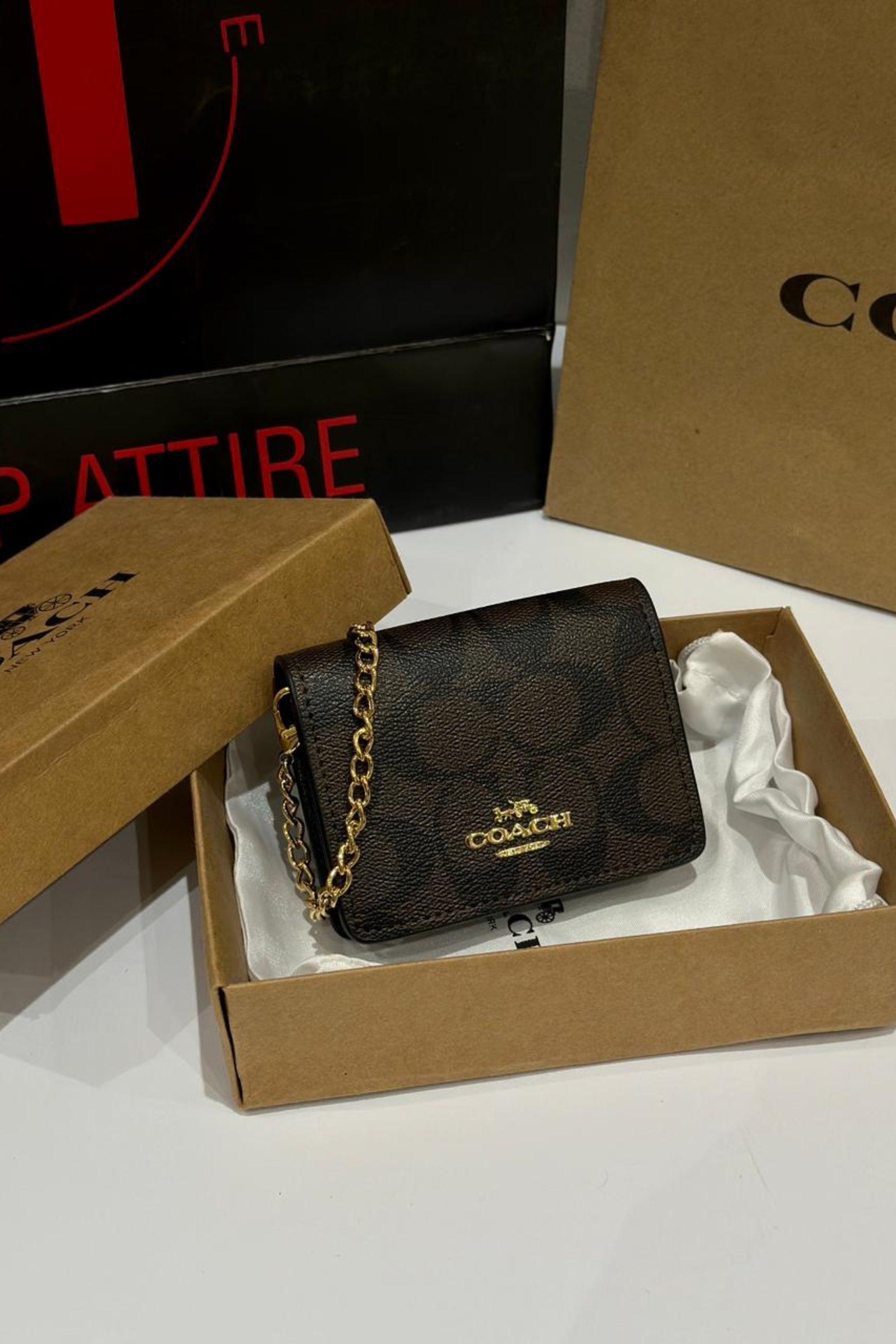 Coach Wallet on chain 365