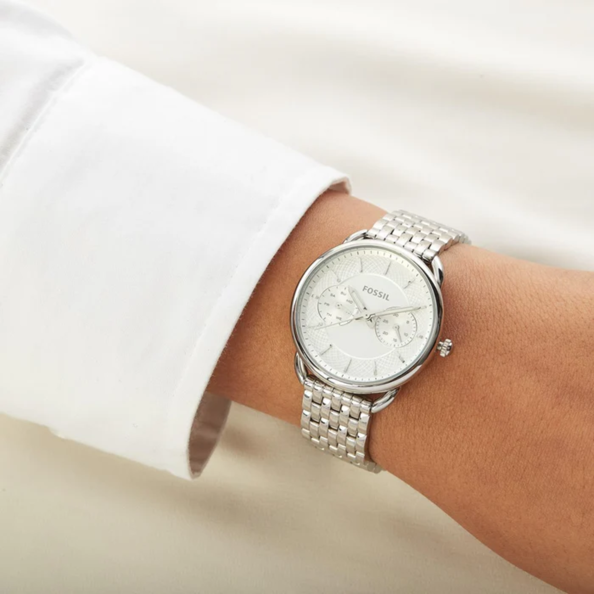 Fossil Women’s Quartz Silver Stainless Steel White Dial 34mm Watch ES3712