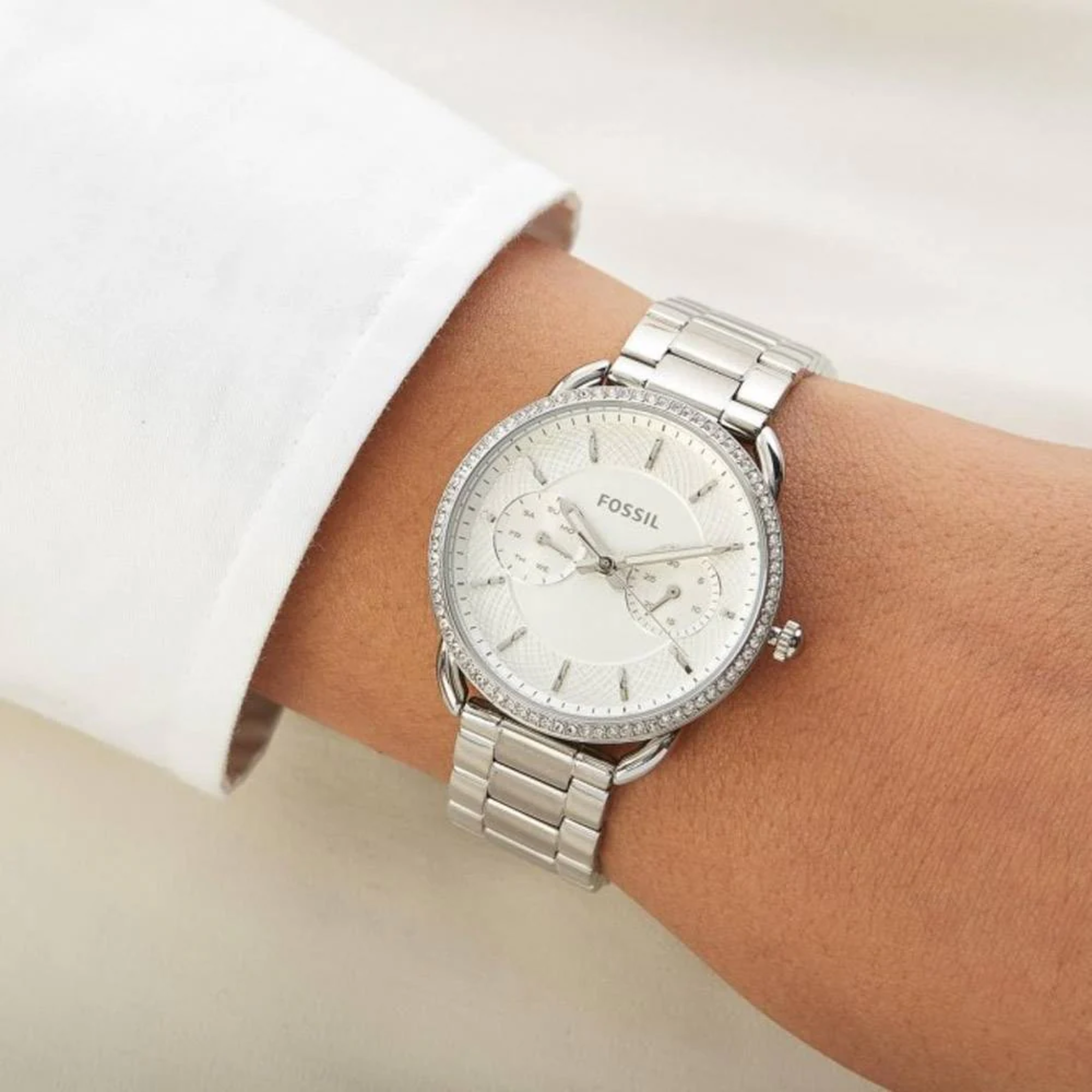 Fossil Women’s Quartz Silver Stainless Steel Silver Dial 35mm Watch ES4262