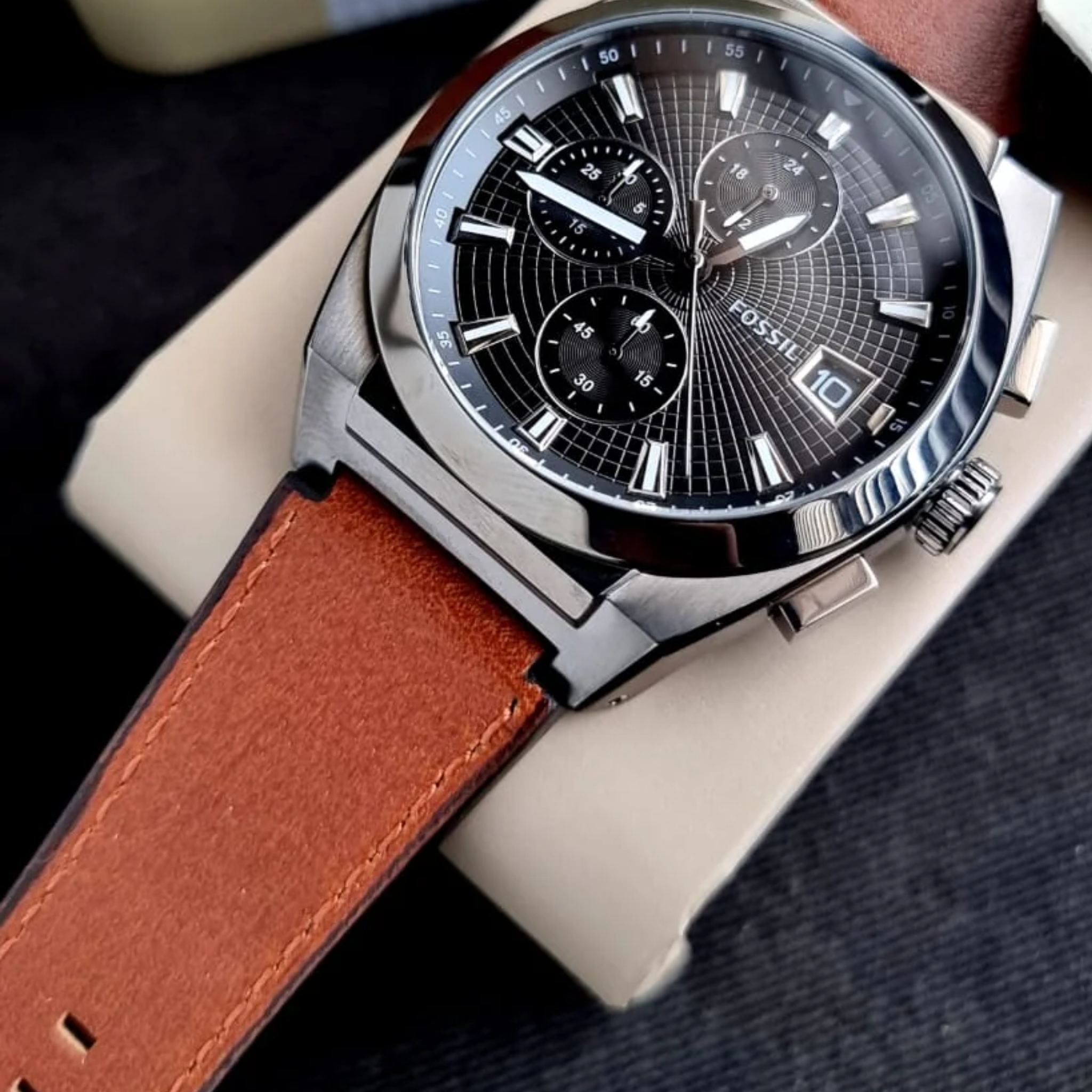 Fossil Everett Brown Leather Strap Grey Dial Chronograph Quartz Watch for Gents - FS5799