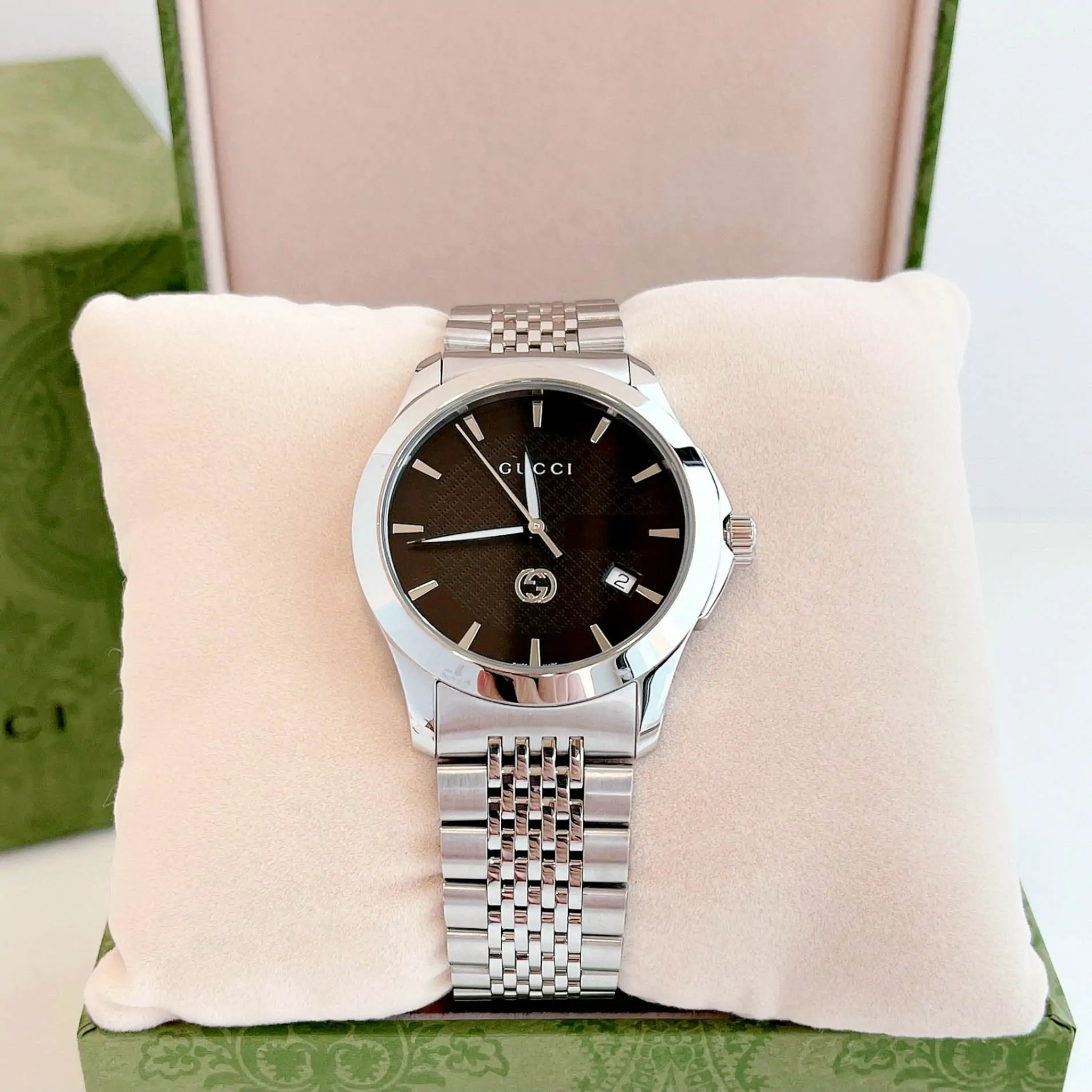 Gucci Men’s Swiss Made Quartz Silver Stainless Steel Black Dial 38mm Watch YA1264106