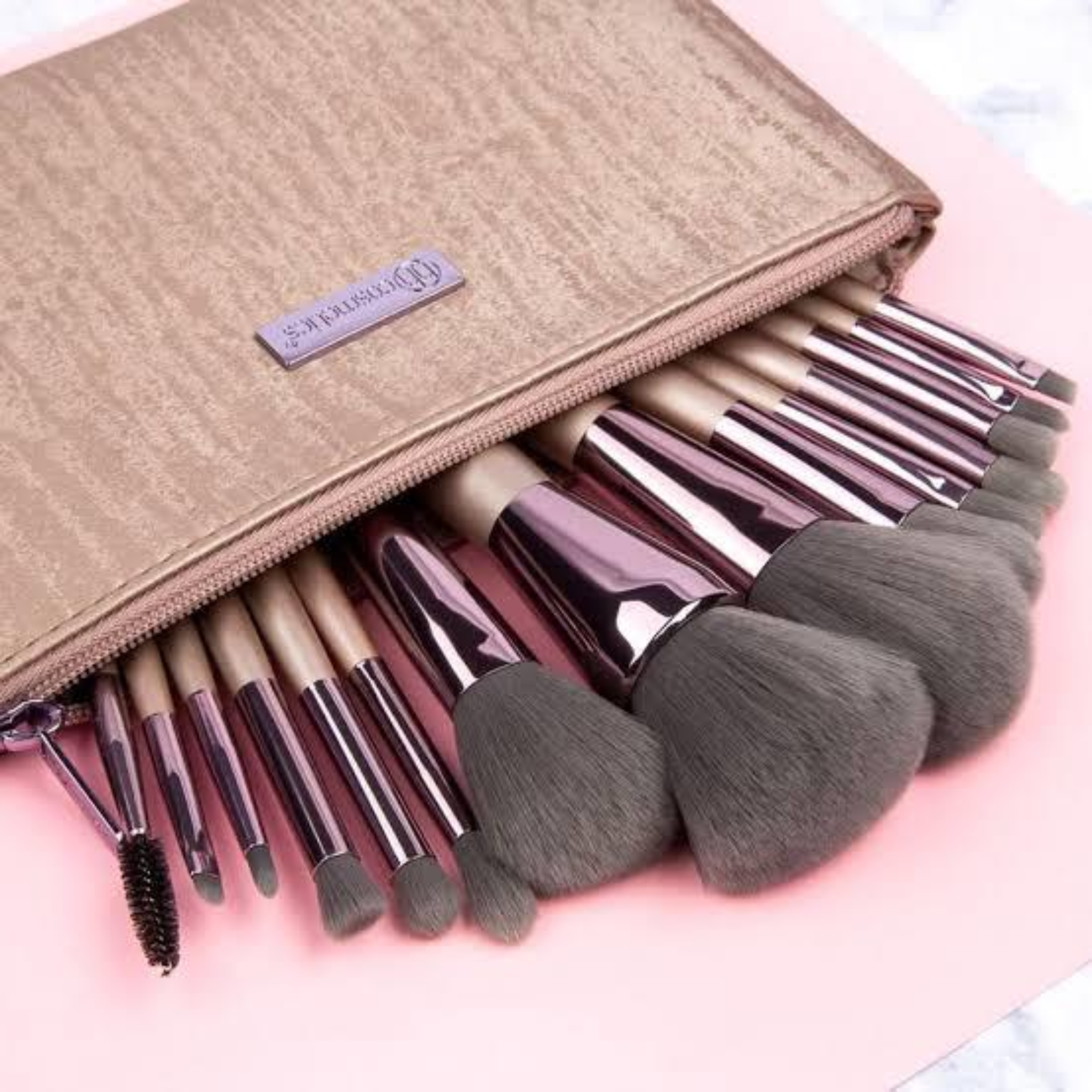 BH Cosmetics 15-Piece Brush Set with Traveling Case