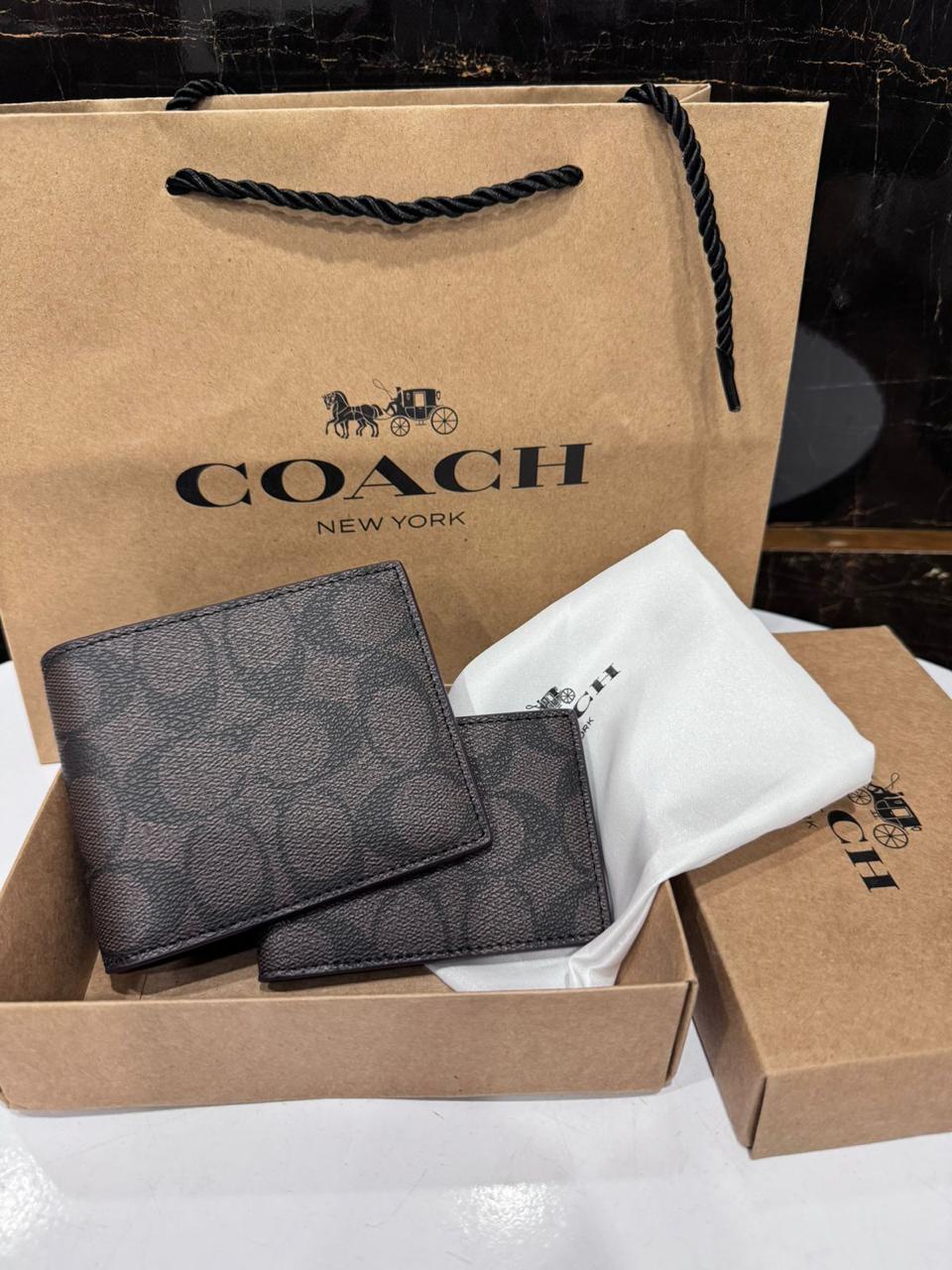 Coach Boxed 2 in 1 Wallet and card holder. Gift Set. 07