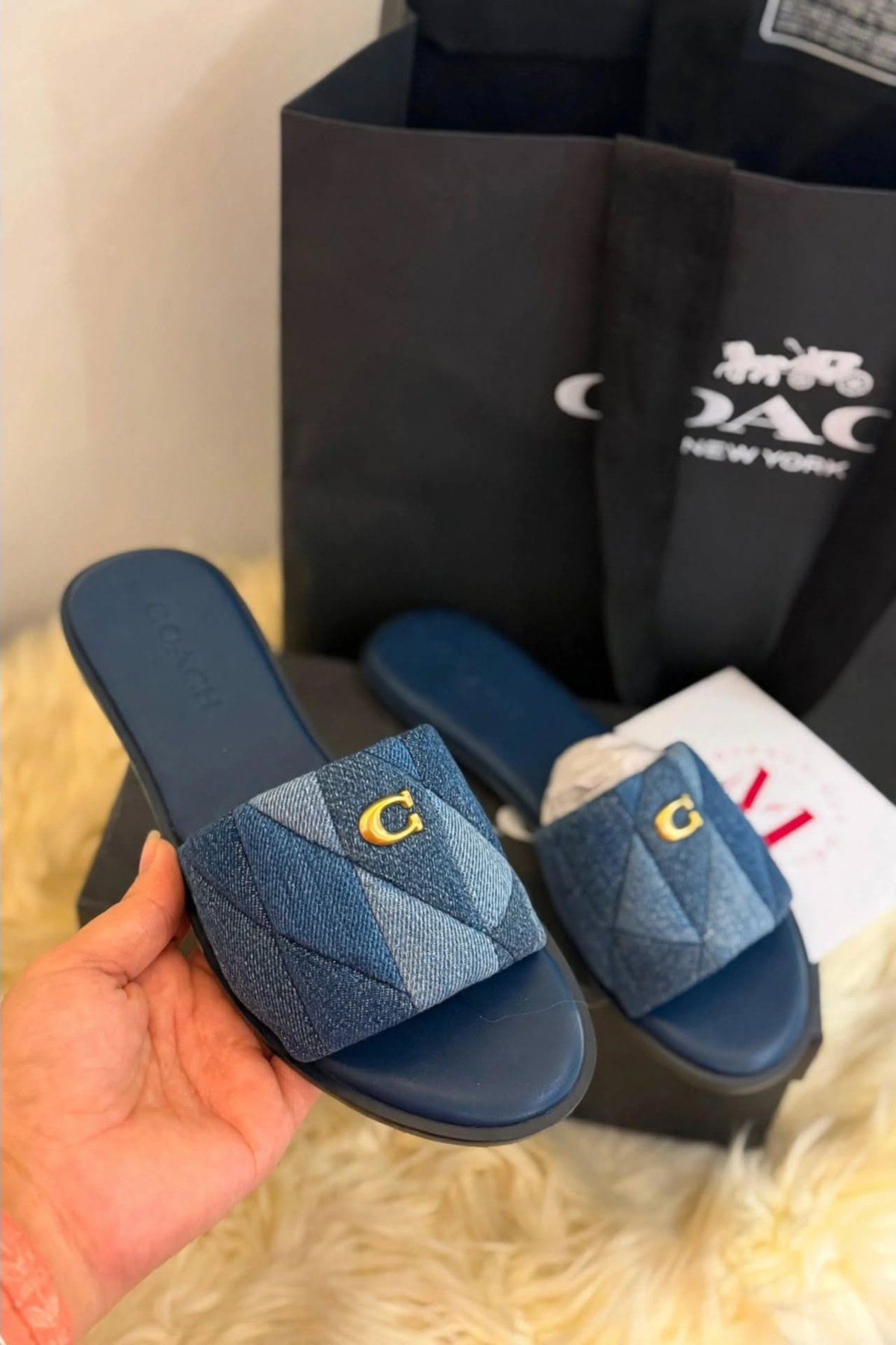 Coach Slides 713