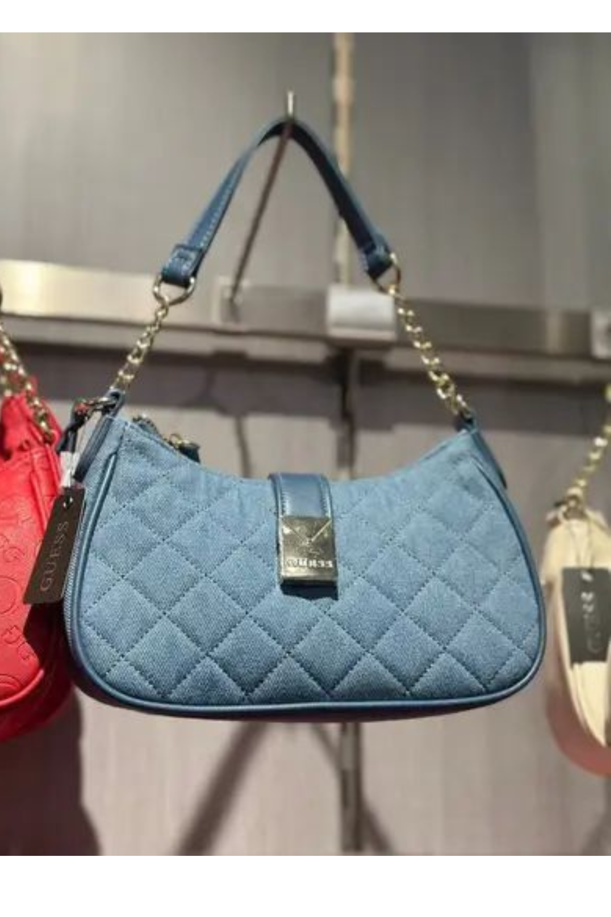 Guess Bag 883